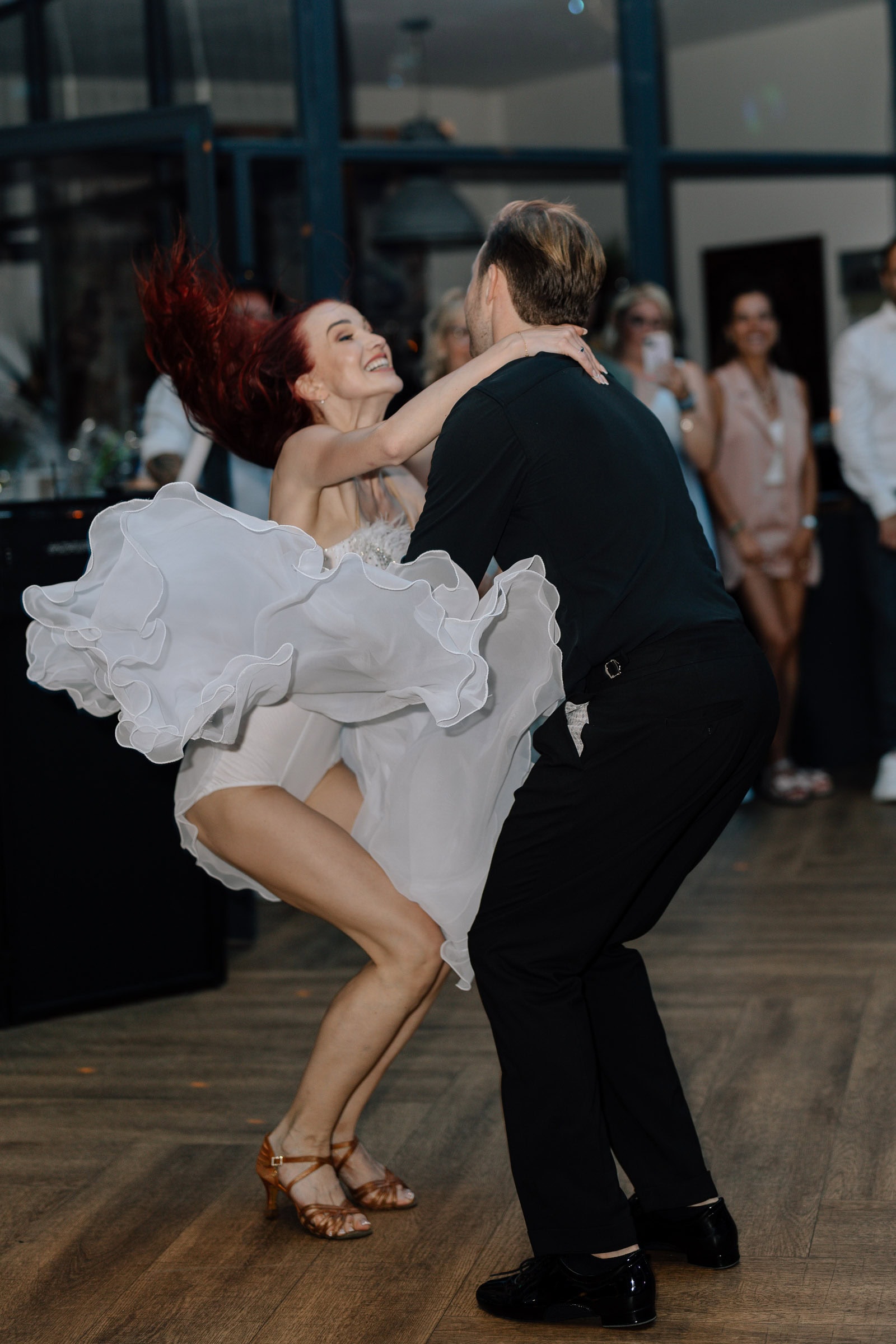 Intimer Moment beim ersten Tanz